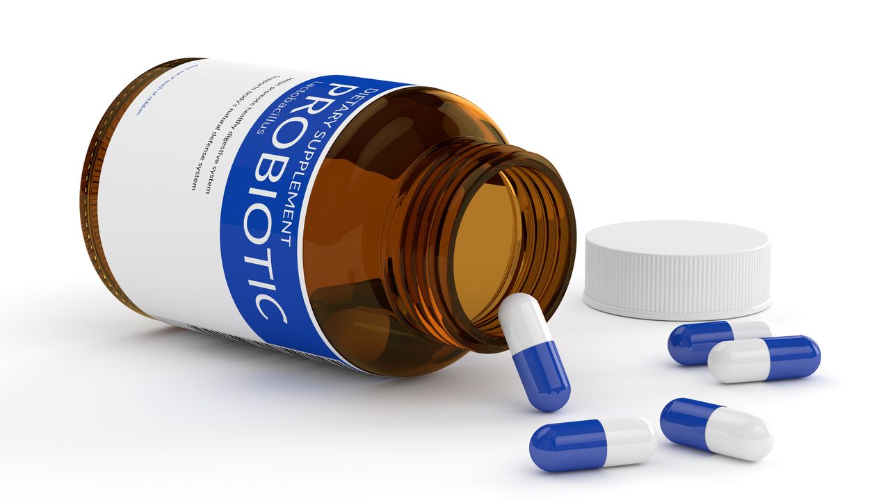 Boîte de Girobiotix, complément alimentaire probiotique en gélules, posée sur une table